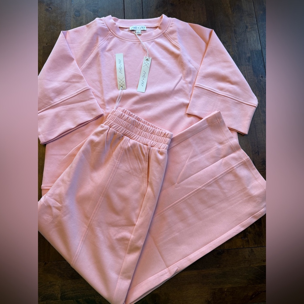 She & Sky Scuba Pink Comfy Casual Set